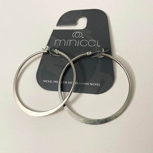 Minicci Silver Tone Hoop Earrings Lot of 2 - Picture 11 of 16